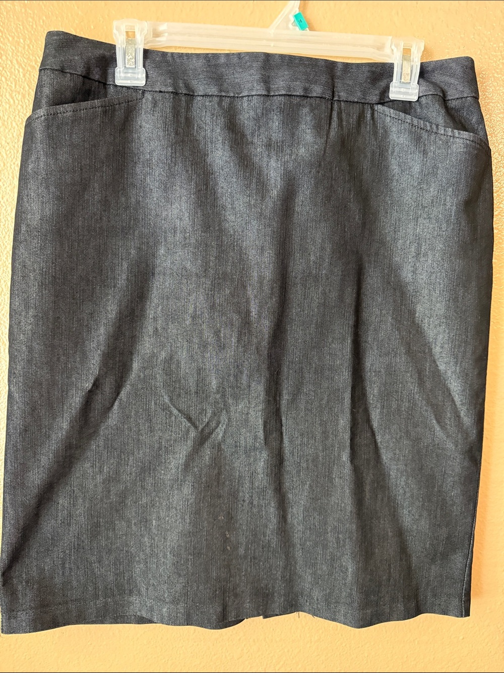 Chaus Men's Charcoal Straight Skirt-Style Dress Pants